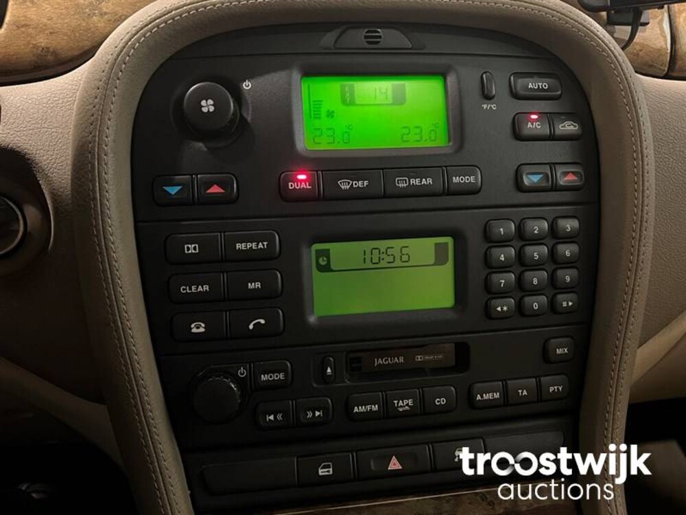 Jaguar S-type Executive 2.5 V6 Car