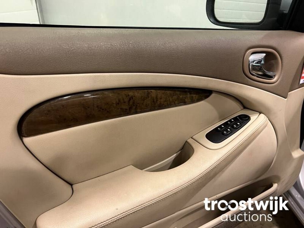 Jaguar S-type Executive 2.5 V6 Car