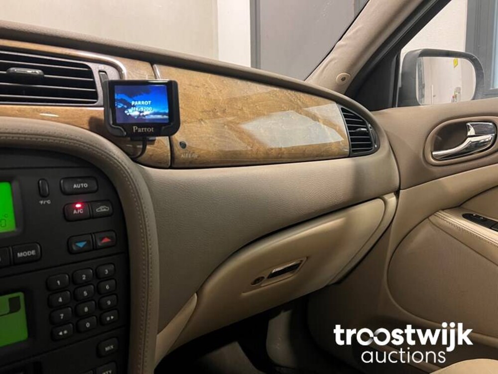 Jaguar S-type Executive 2.5 V6 Car