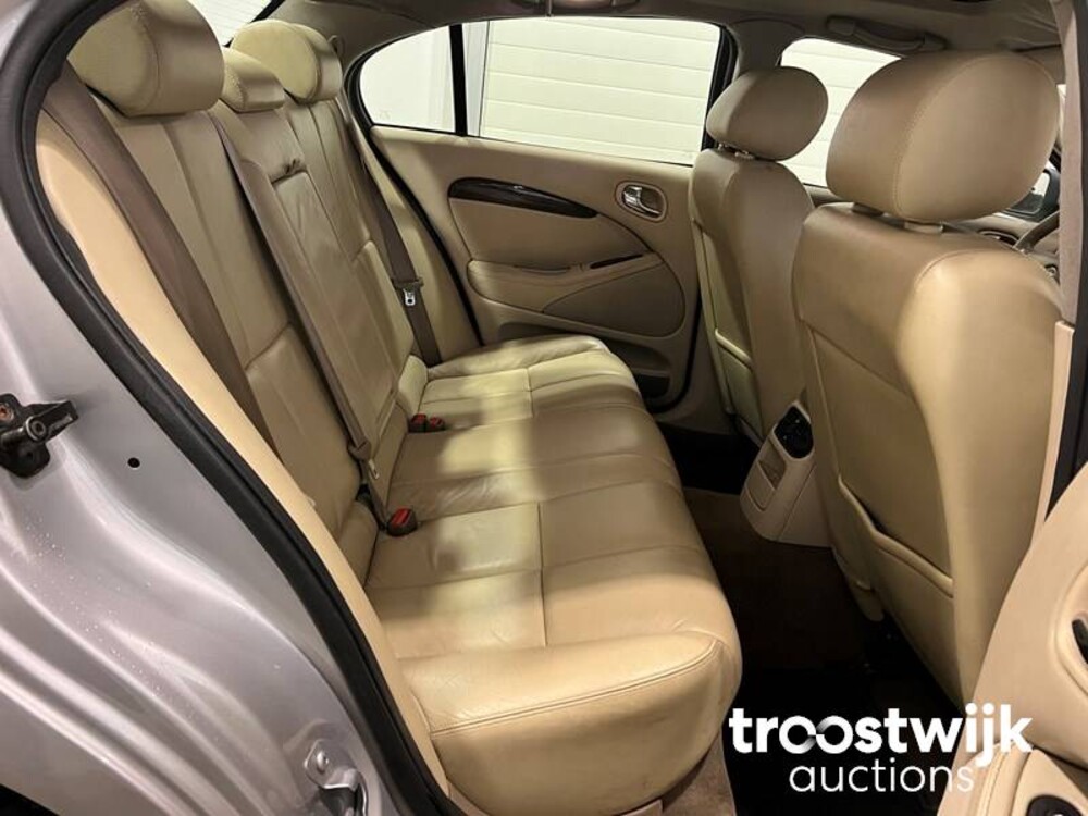 Jaguar S-type Executive 2.5 V6 Car