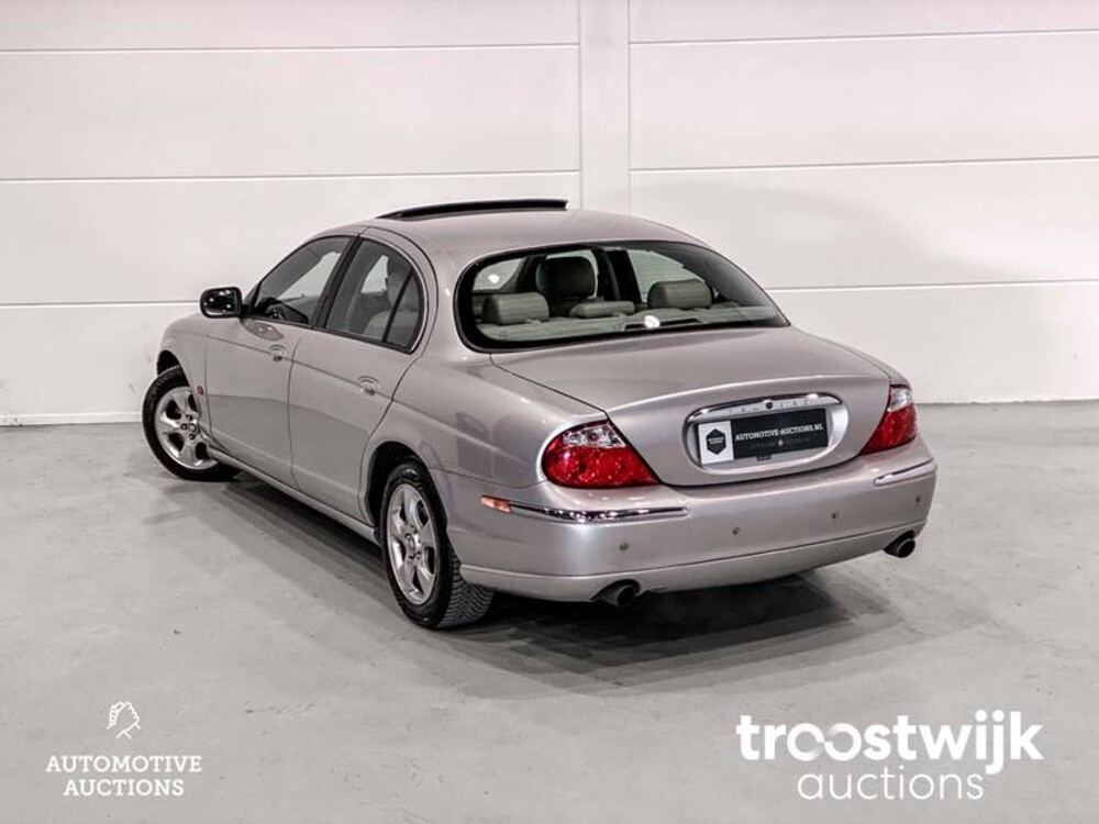 Jaguar S-type Executive 2.5 V6 Car