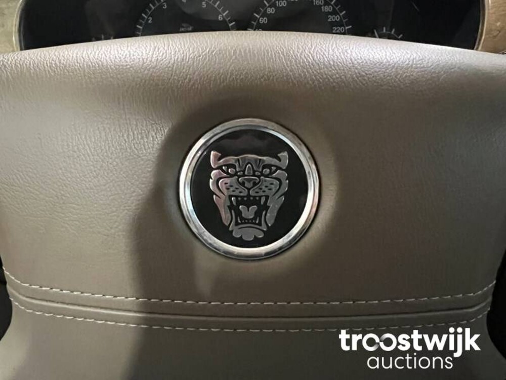 Jaguar S-type Executive 2.5 V6 Car