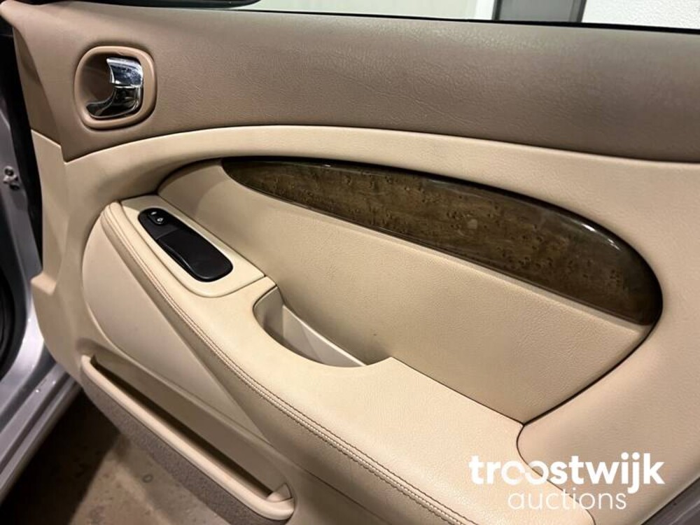 Jaguar S-type Executive 2.5 V6 Car