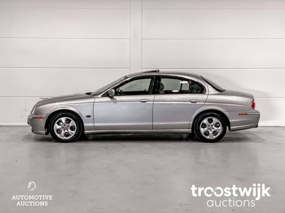 Jaguar S-type Executive 2.5 V6 Car