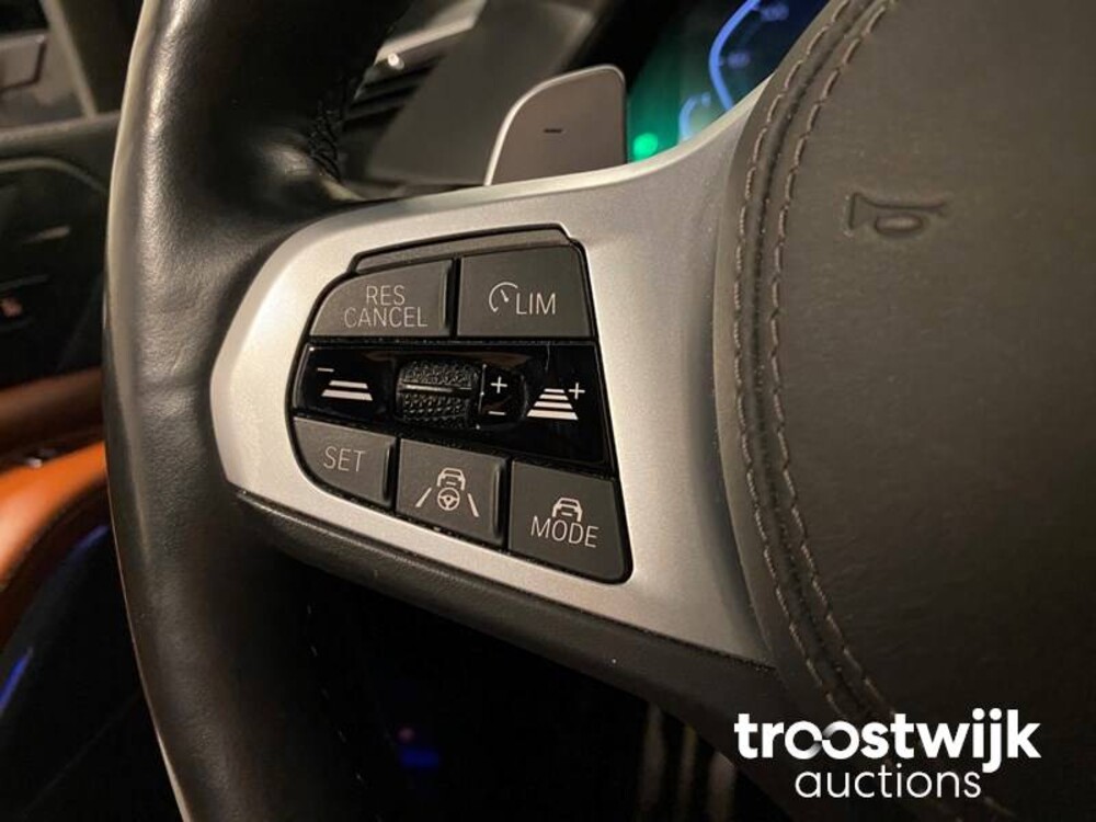 BMW X5 xDrive45e  Car