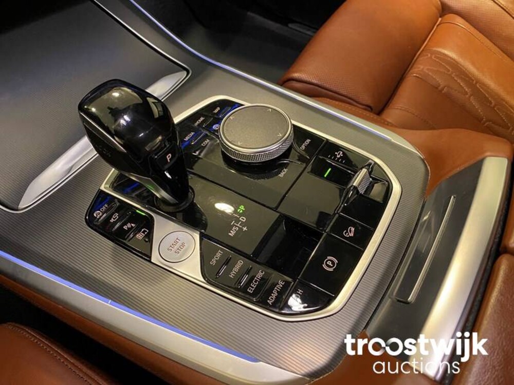 BMW X5 xDrive45e  Car