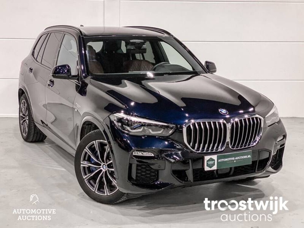 BMW X5 xDrive45e  Car