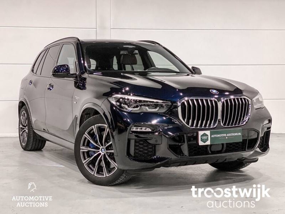 BMW X5 xDrive45e  Car