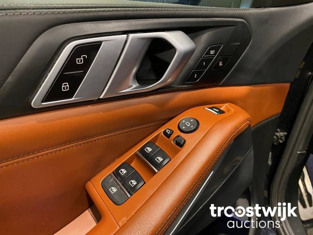 BMW X5 xDrive45e  Car