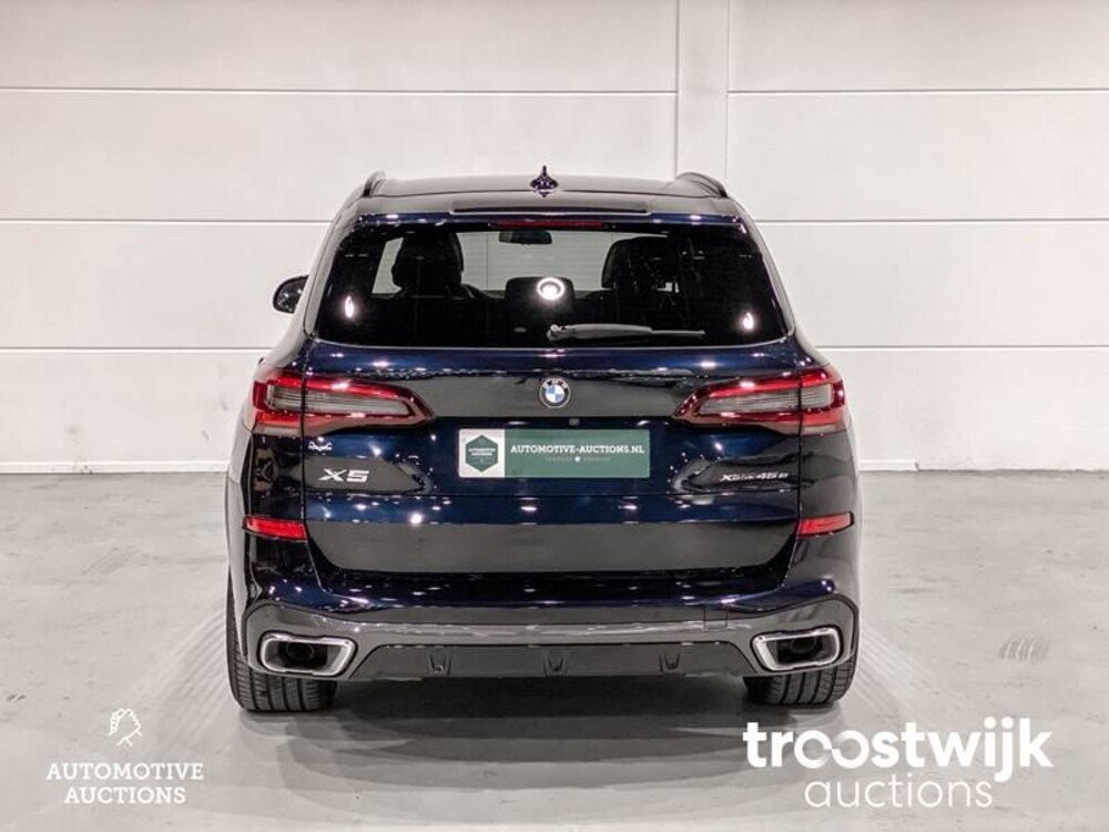 BMW X5 xDrive45e  Car