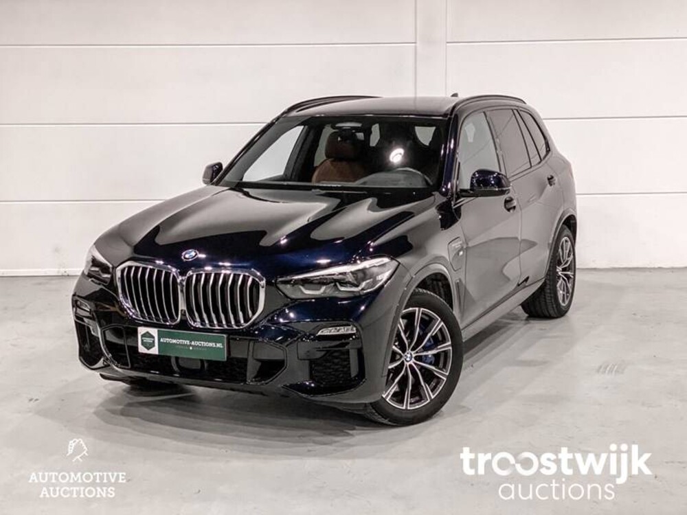 BMW X5 xDrive45e  Car