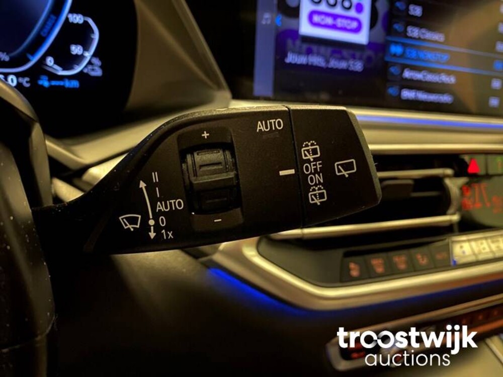 BMW X5 xDrive45e  Car