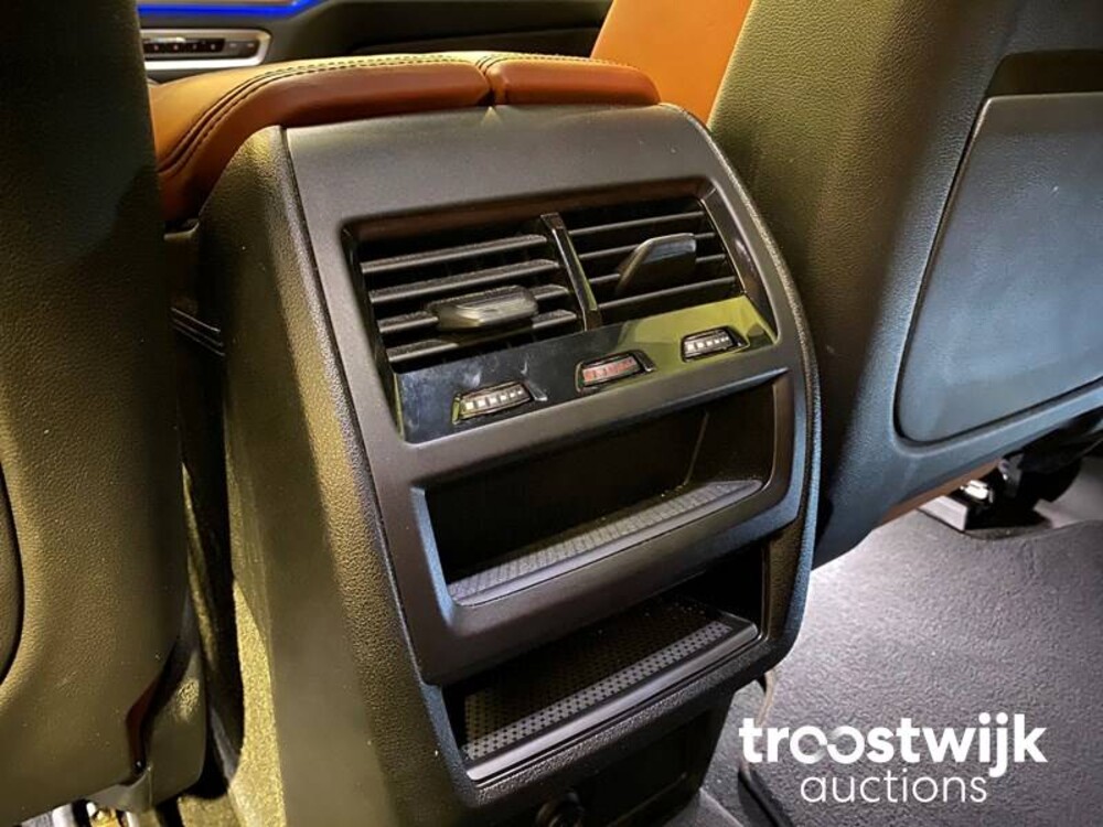 BMW X5 xDrive45e  Car