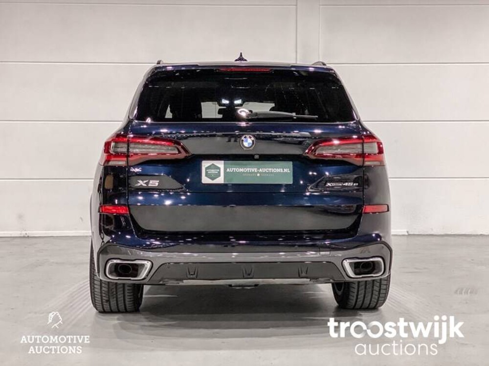 BMW X5 xDrive45e  Car