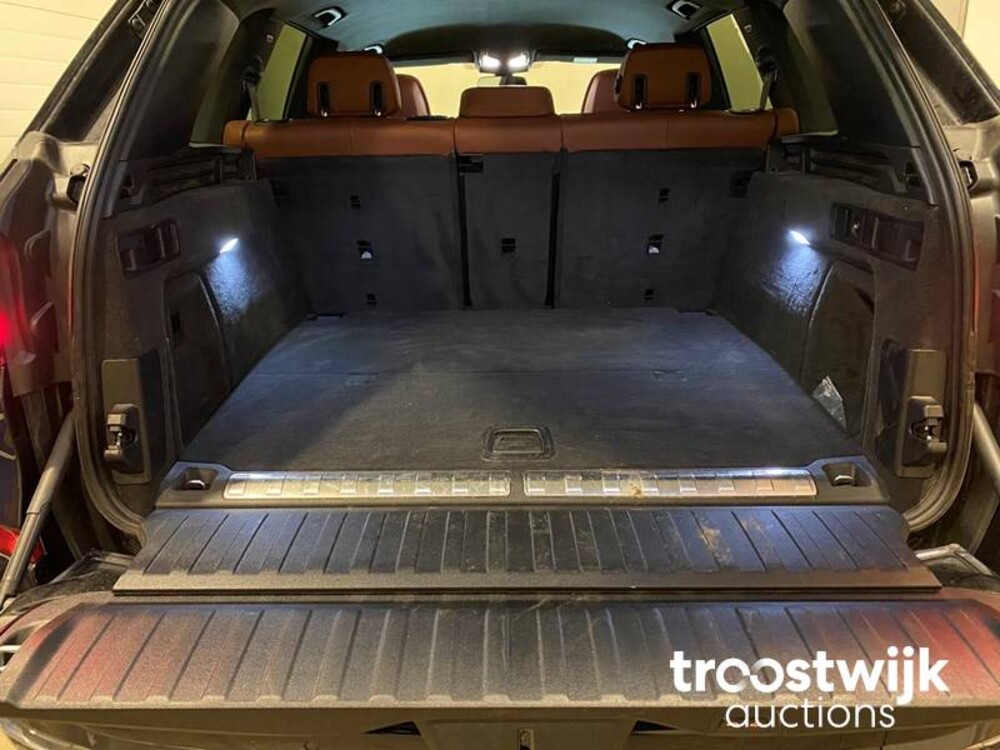 BMW X5 xDrive45e  Car