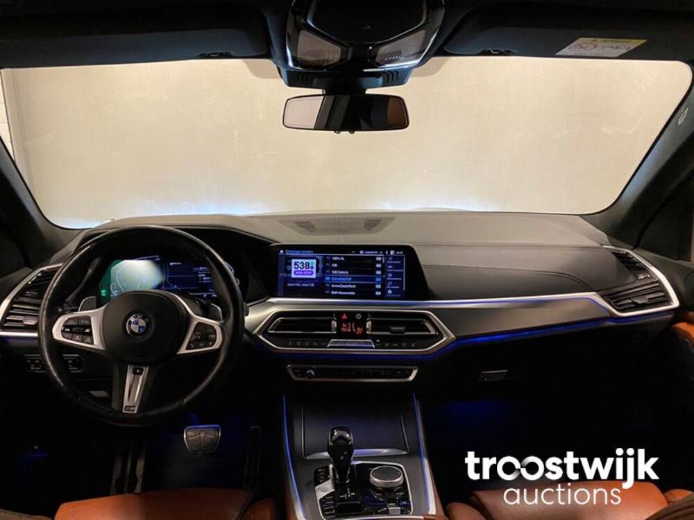 BMW X5 xDrive45e  Car