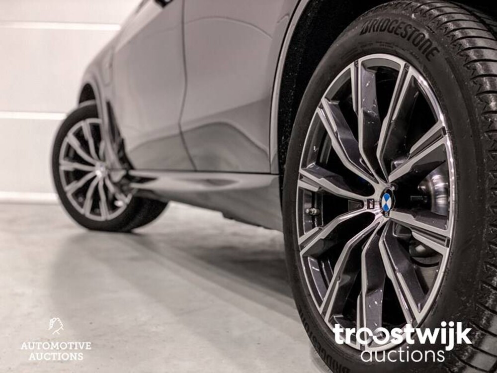 BMW X5 xDrive45e  Car