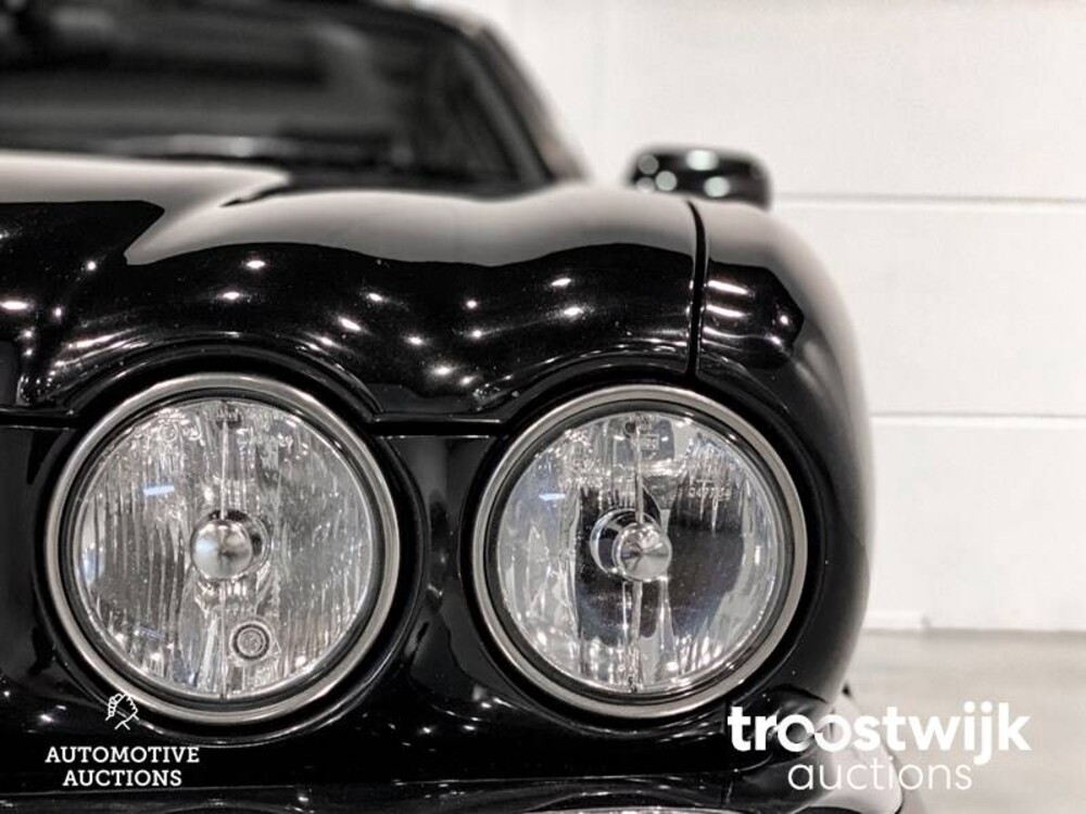 Jaguar XJ 3.2 V8 Executive Car