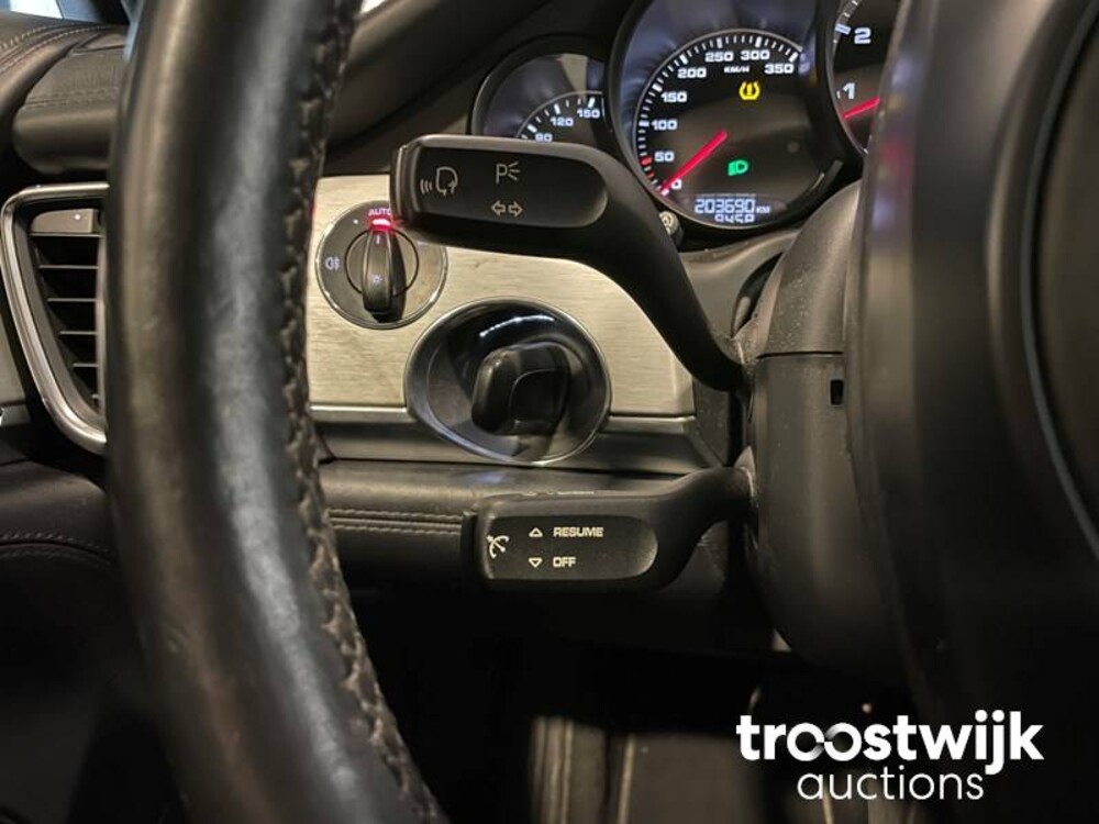 Porsche Panamera Turbo 4.8 Car