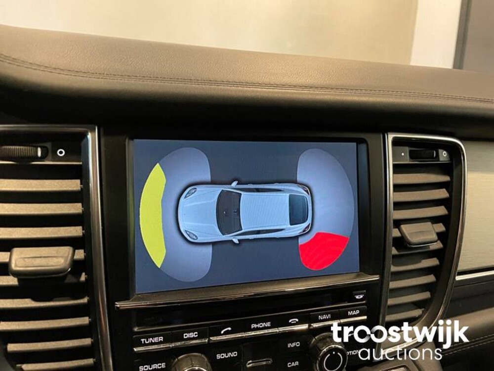 Porsche Panamera Turbo 4.8 Car