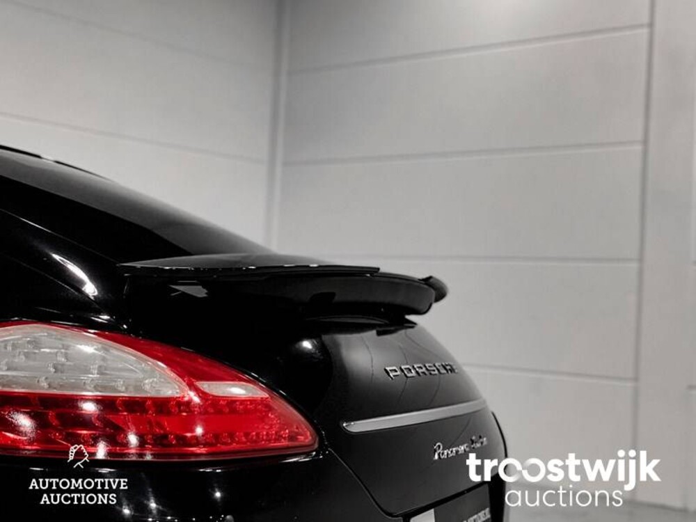 Porsche Panamera Turbo 4.8 Car
