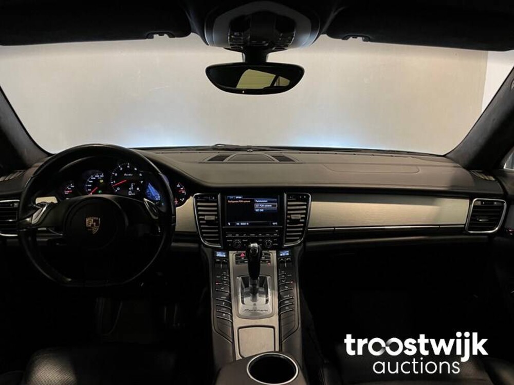Porsche Panamera Turbo 4.8 Car