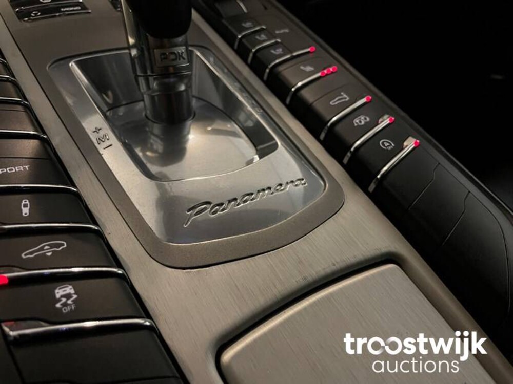 Porsche Panamera Turbo 4.8 Car