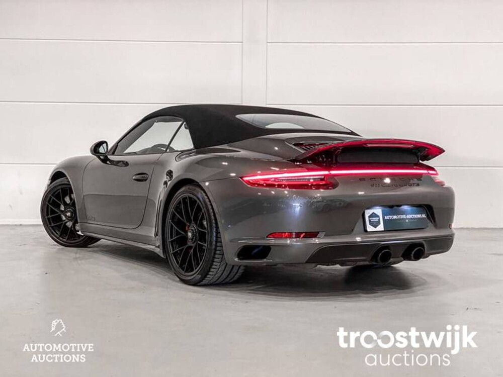 Porsche 911.2 Carrera 4 GTS 3.0 FACELIFT SportChrono Cabriolet -Orig. NL- 450pk 2017, NP-257-Z