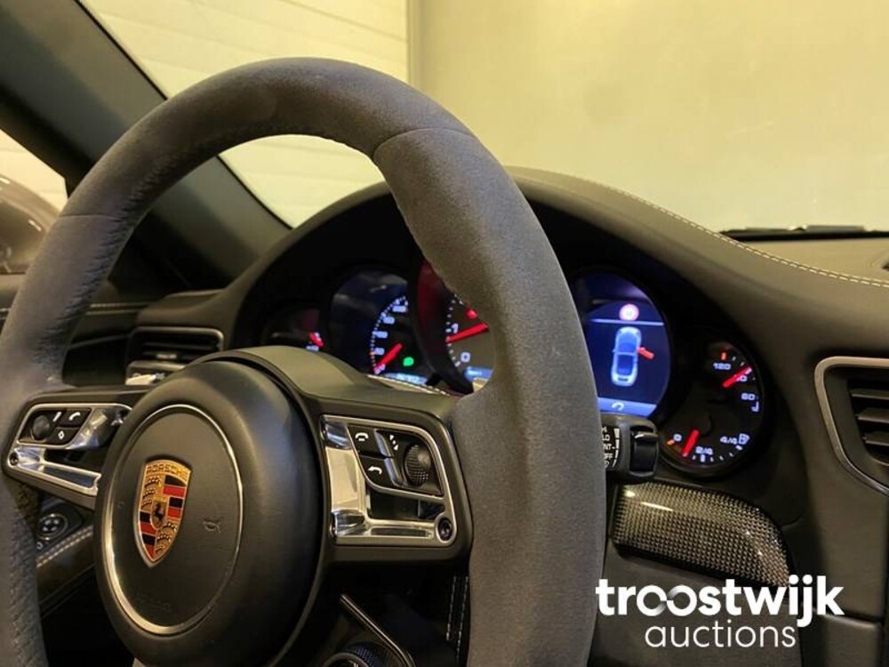 Porsche 911.2 Carrera 4 GTS 3.0 FACELIFT SportChrono Cabriolet -Orig. NL- 450pk 2017, NP-257-Z