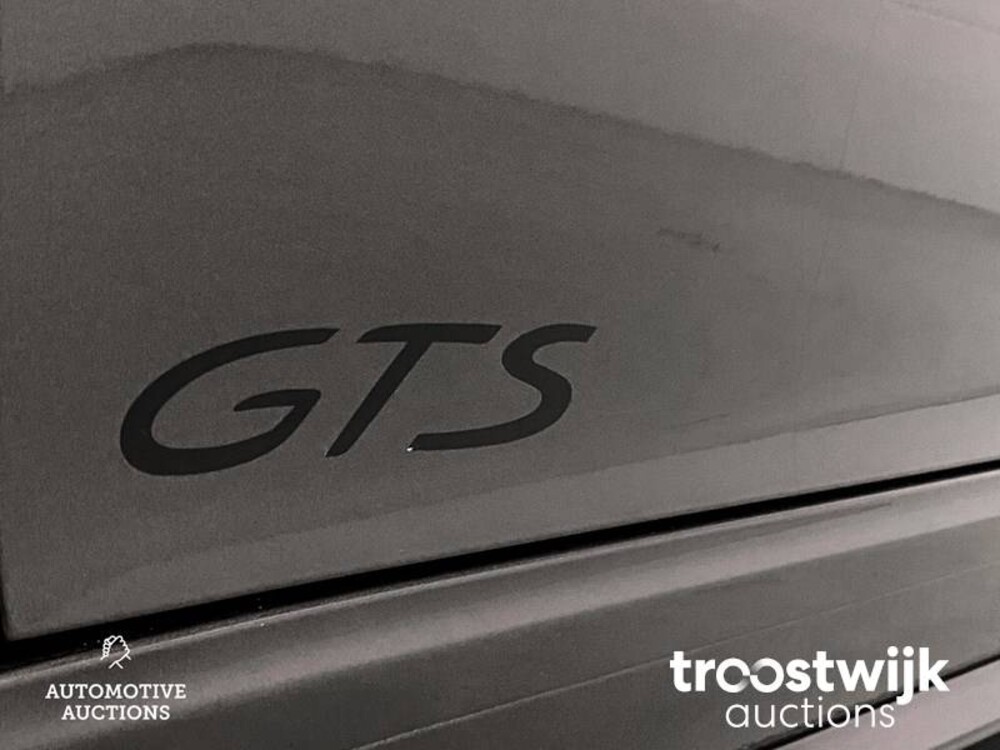 Porsche 911.2 Carrera 4 GTS 3.0 FACELIFT SportChrono Cabriolet -Orig. NL- 450pk 2017, NP-257-Z