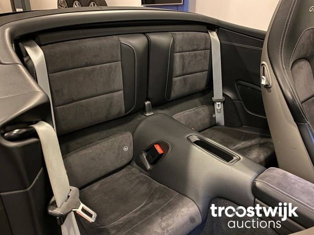 Porsche 911.2 Carrera 4 GTS 3.0 FACELIFT SportChrono Cabriolet -Orig. NL- 450pk 2017, NP-257-Z