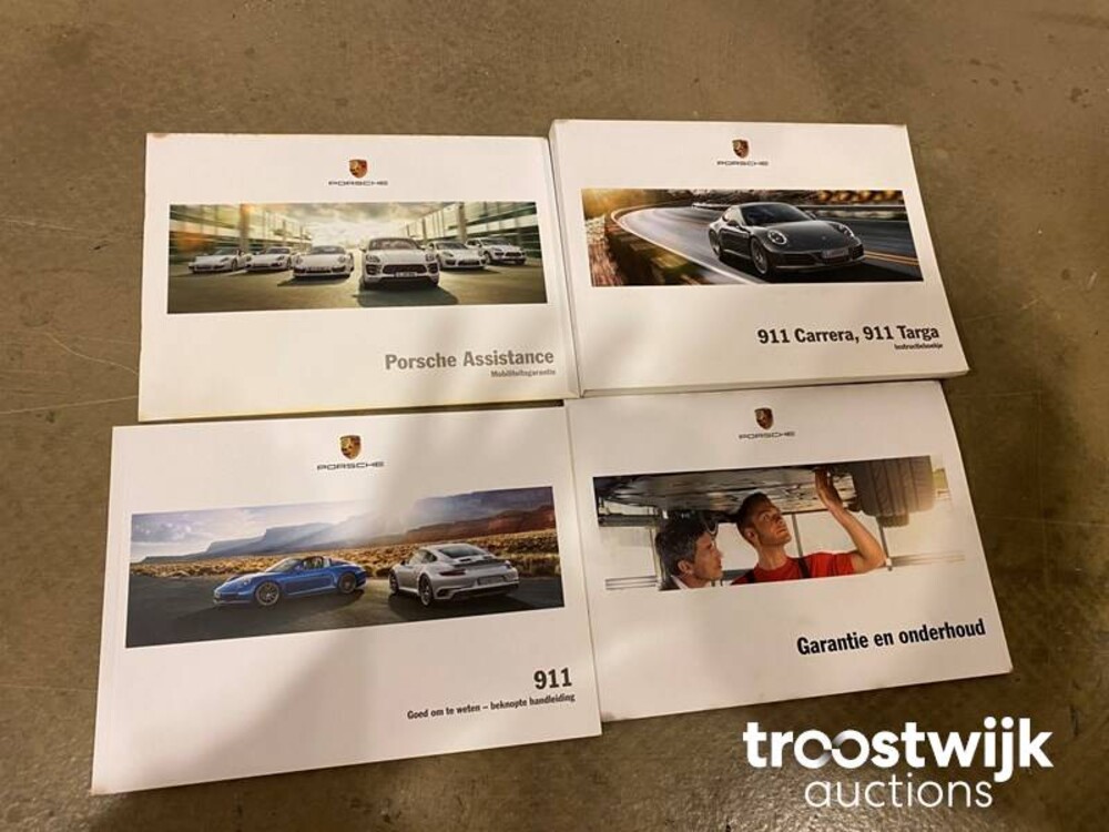 Porsche 911.2 Carrera 4 GTS 3.0 FACELIFT SportChrono Cabriolet -Orig. NL- 450pk 2017, NP-257-Z