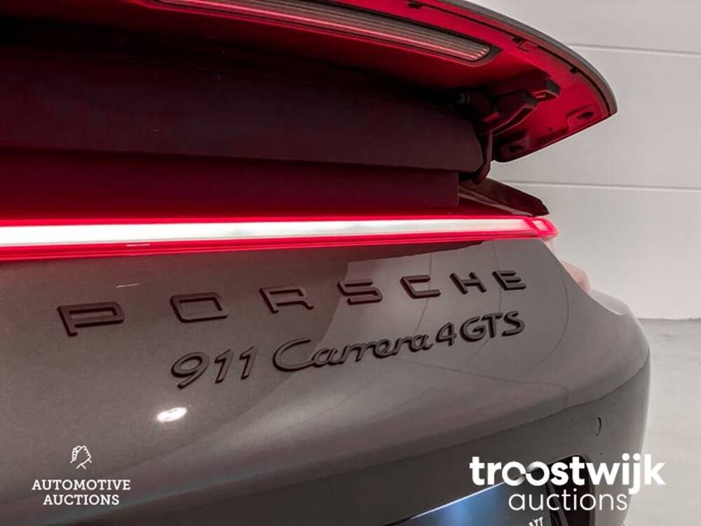 Porsche 911.2 Carrera 4 GTS 3.0 FACELIFT SportChrono Cabriolet -Orig. NL- 450pk 2017, NP-257-Z