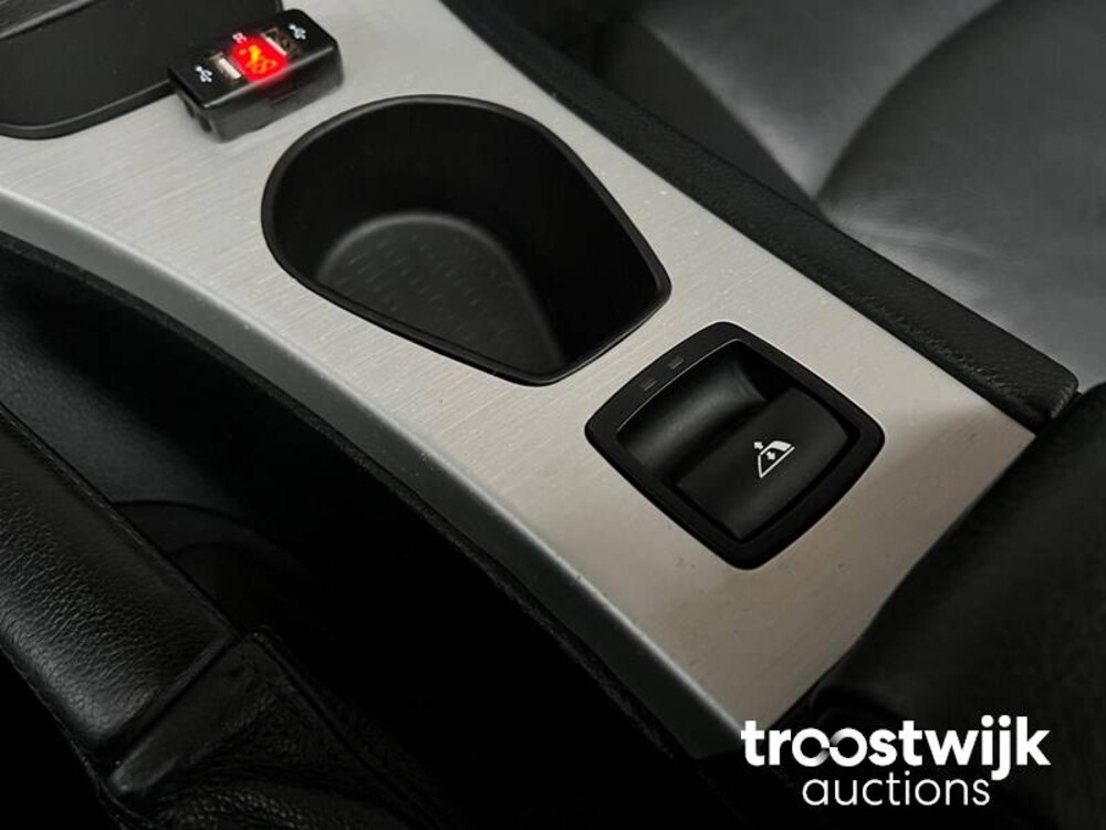 BMW 320i Cabriolet Auto