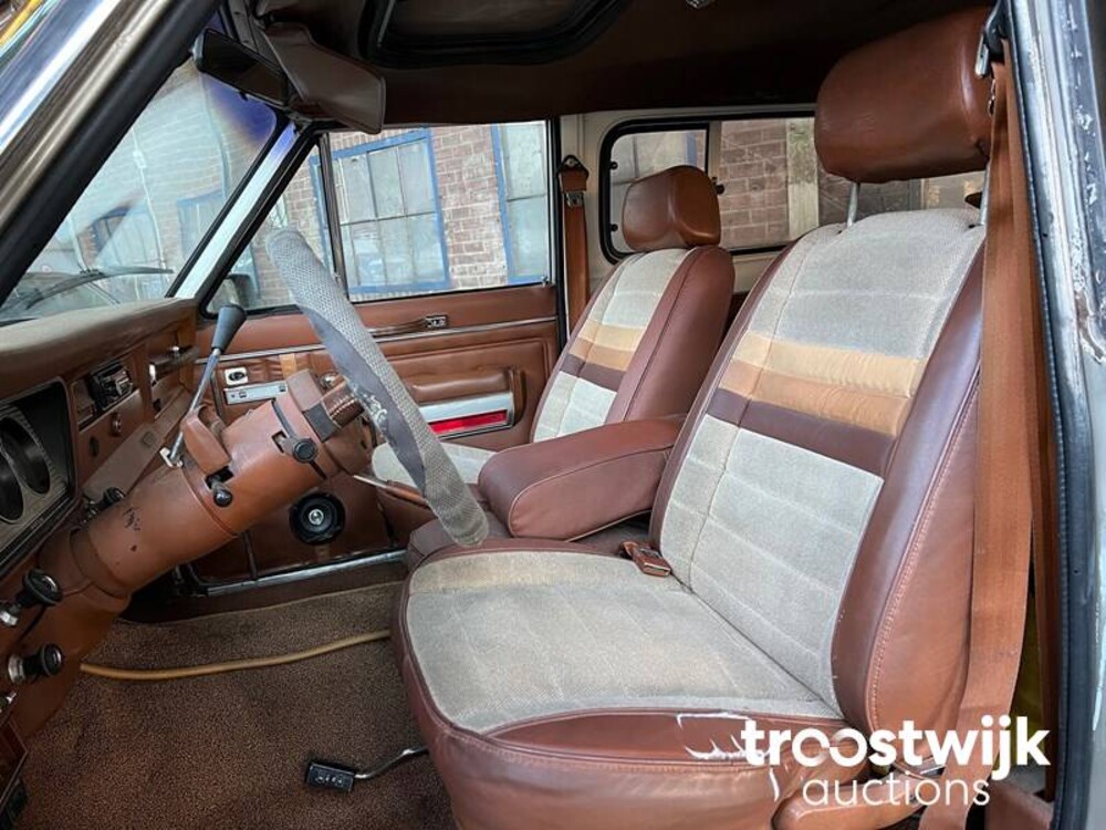 Jeep Cherokee Chief Wagon Auto