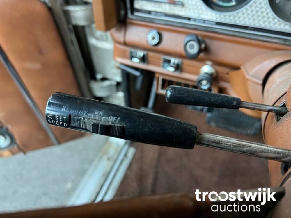 Jeep Cherokee Chief Wagon Auto