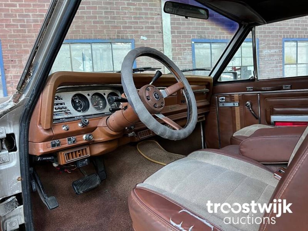 Jeep Cherokee Chief Wagon Auto