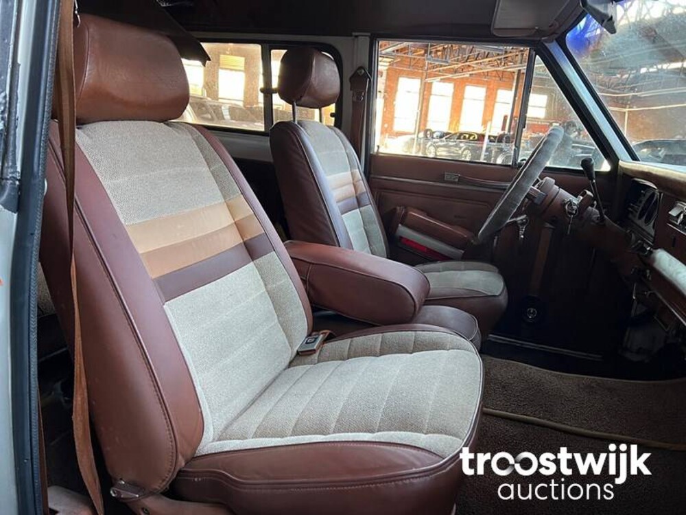 Jeep Cherokee Chief Wagon Auto