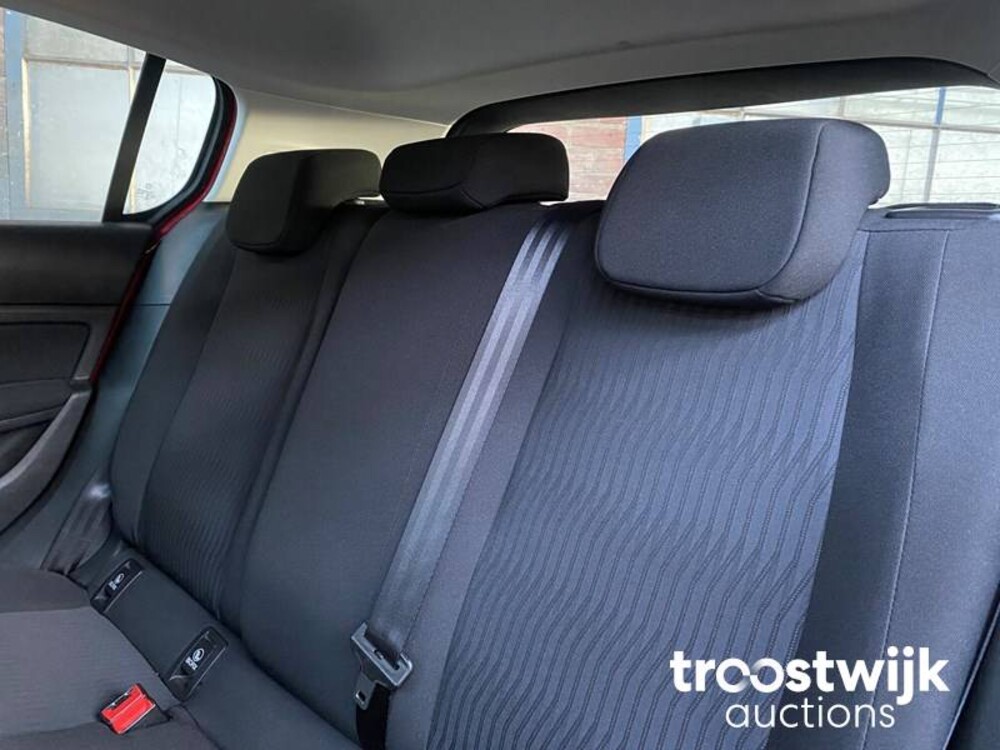 Peugeot 308 1.2 PureTech Access Auto