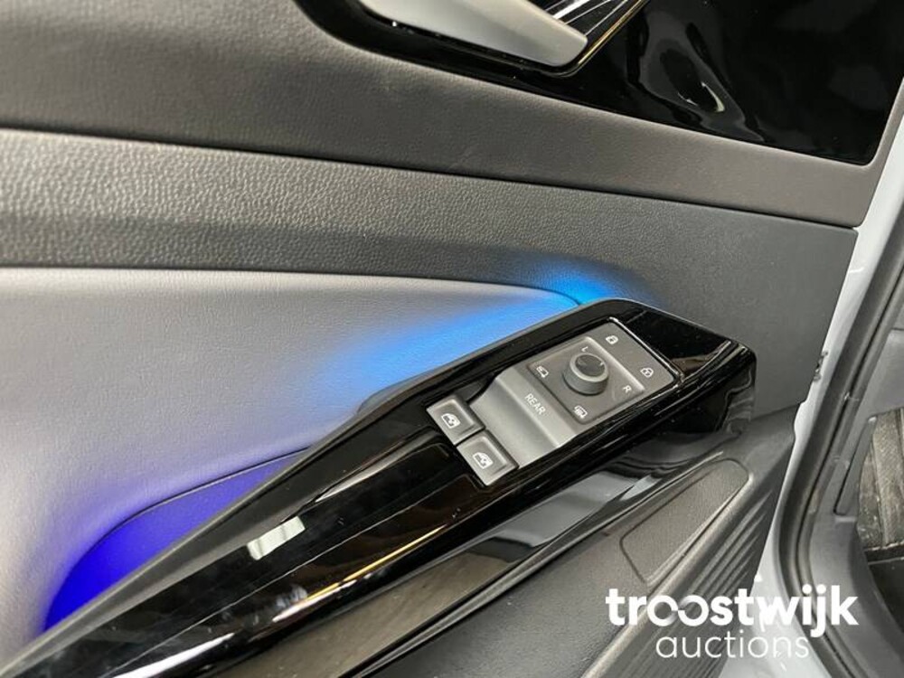 Volkswagen ID.4 Pro Performance 77kWh Auto