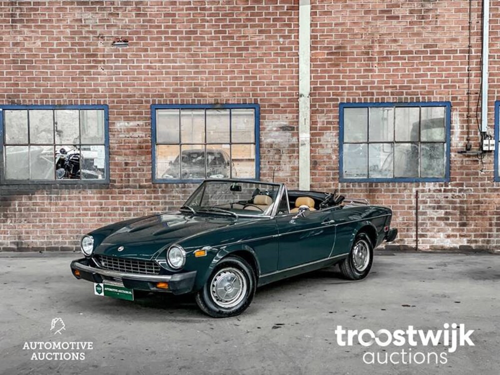 Fiat 124 1800 Sport Spider Car