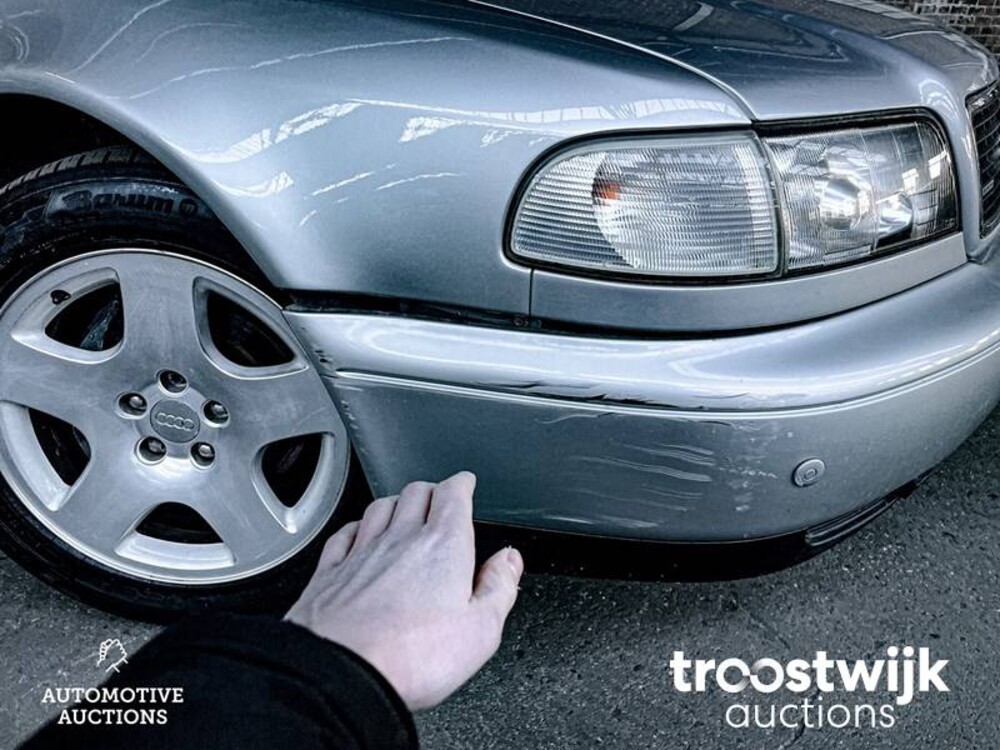 Audi A8 Quattro V8 3.7  Auto