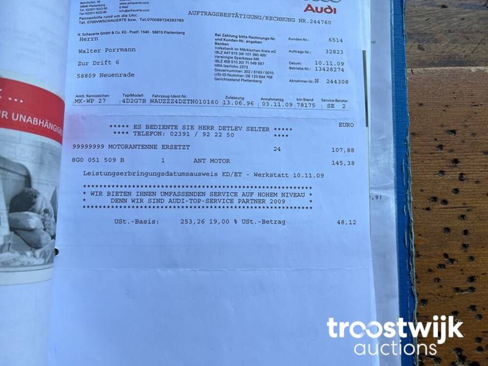 Audi A8 Quattro V8 3.7  Auto