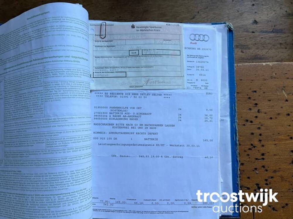 Audi A8 Quattro V8 3.7  Auto