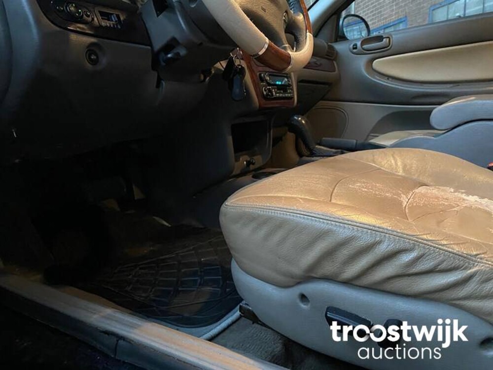 Chrysler Sebring 2.0i-16V LE Auto