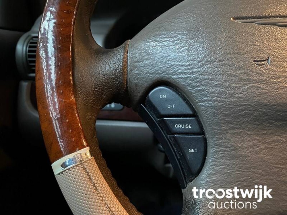 Chrysler Sebring 2.0i-16V LE Auto