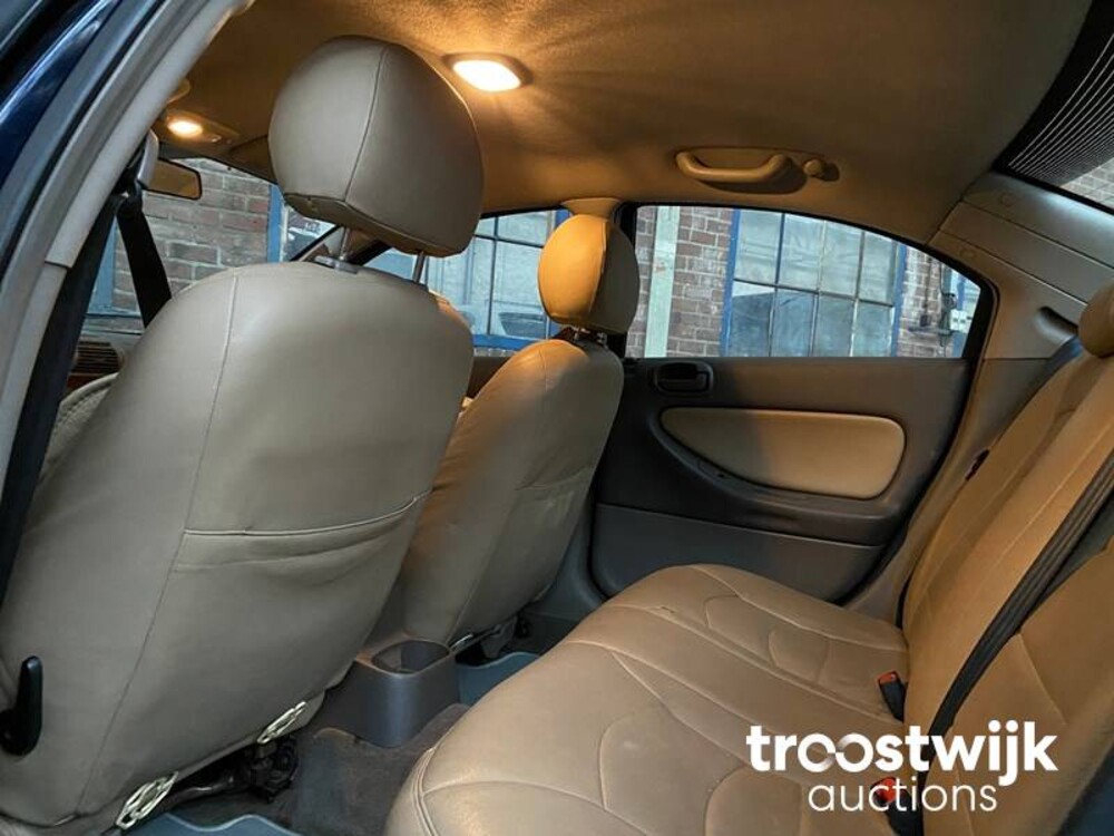 Chrysler Sebring 2.0i-16V LE Auto