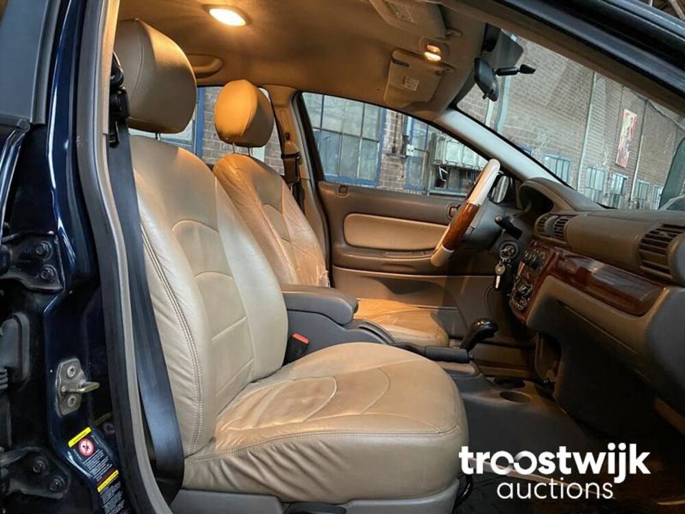 Chrysler Sebring 2.0i-16V LE Auto