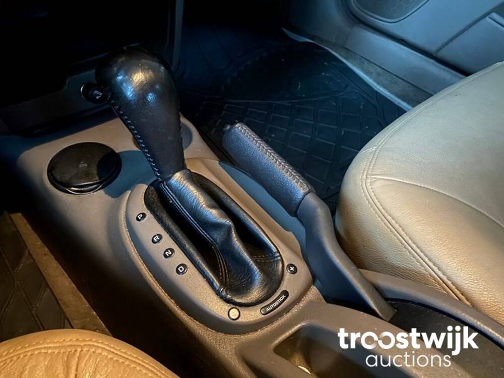 Chrysler Sebring 2.0i-16V LE Auto