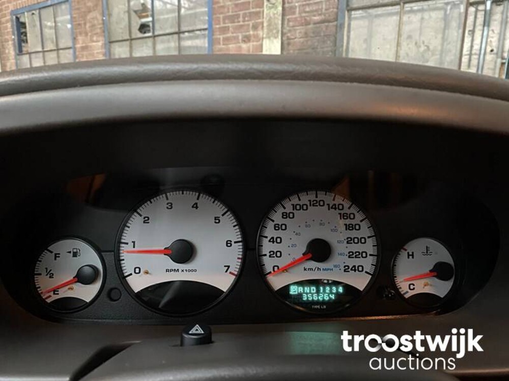 Chrysler Sebring 2.0i-16V LE Auto